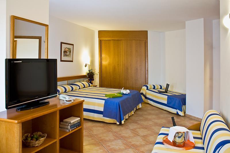罗沙马尔公寓阿祖林酒店 聖安東尼奧 客房 照片